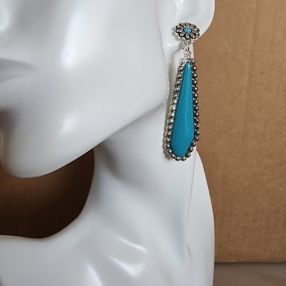 NEW Bohemian Turquoise Floral Antique Metal Dangle Earrings - Picture 9 of 9